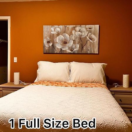 Modern Room With Shared Bathroom Alafaya Экстерьер фото